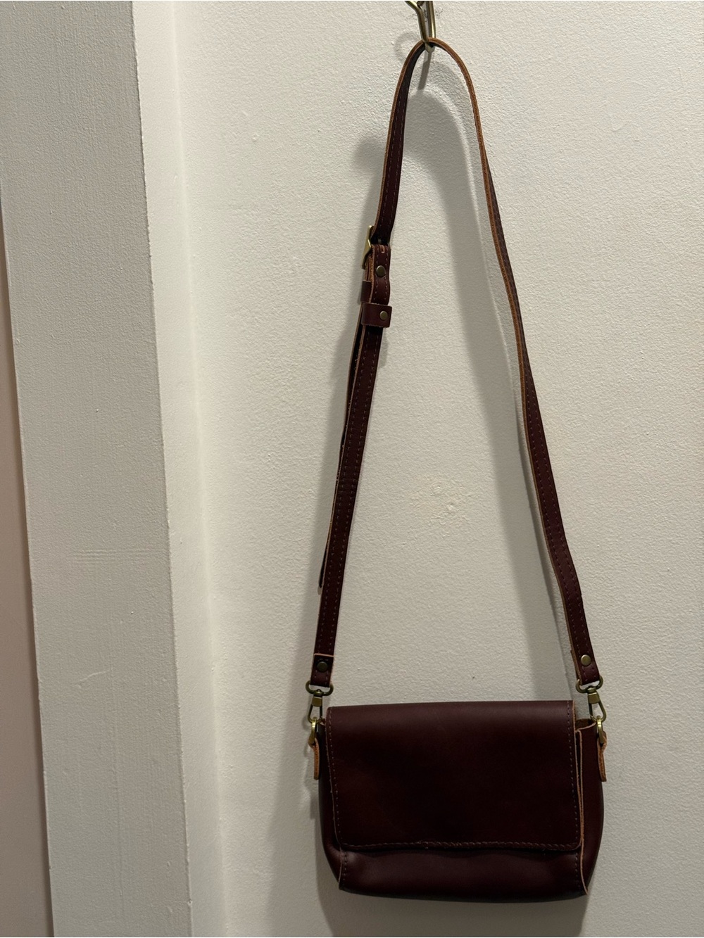 Portland Leather Brown Leather Crossbody Bag - Classic Flap Shoulder Purse - Picture 2 of 5
